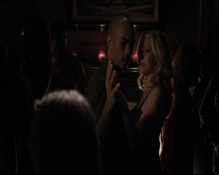 VampireDiariesWorld-dot-org_5x08DeadManOnCampus1319.jpg VampireDiariesWorld-dot-org_5x08DeadManOnCampus1319.jpg