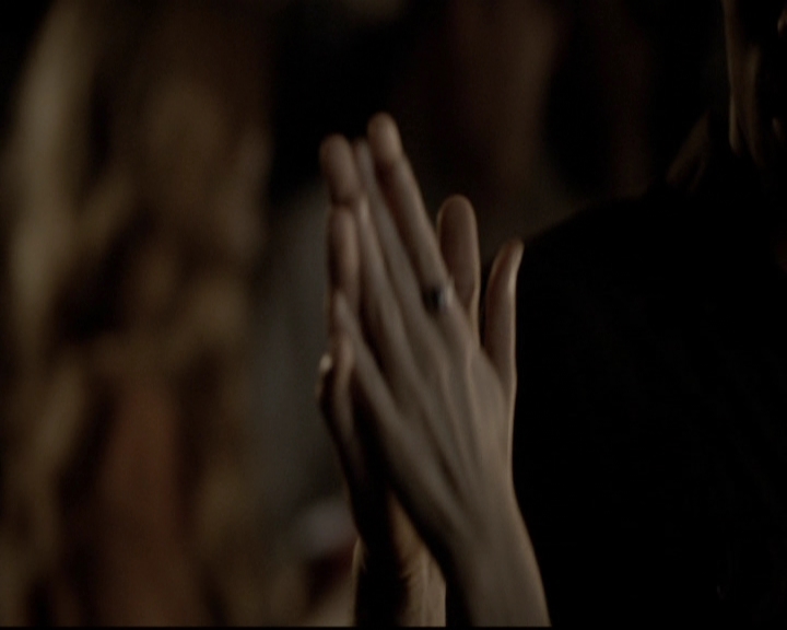 VampireDiariesWorld-dot-org_5x08DeadManOnCampus1321.jpg