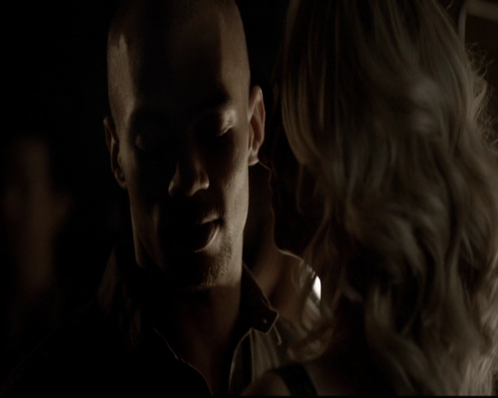 VampireDiariesWorld-dot-org_5x08DeadManOnCampus1330.jpg VampireDiariesWorld-dot-org_5x08DeadManOnCampus1330.jpg