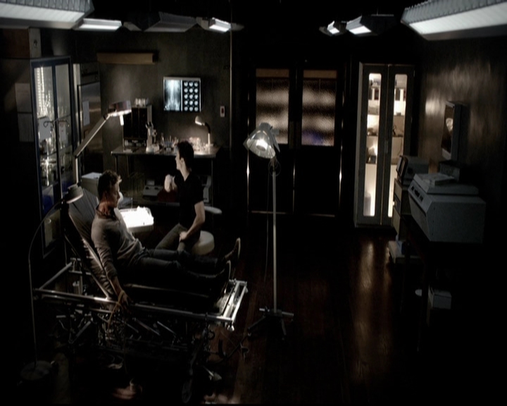 VampireDiariesWorld-dot-org_5x08DeadManOnCampus1343.jpg VampireDiariesWorld-dot-org_5x08DeadManOnCampus1343.jpg