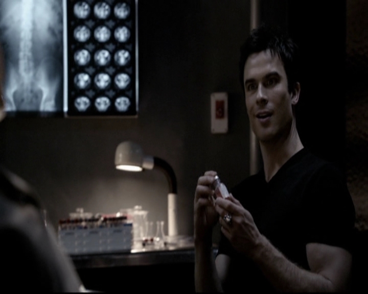 VampireDiariesWorld-dot-org_5x08DeadManOnCampus1351.jpg