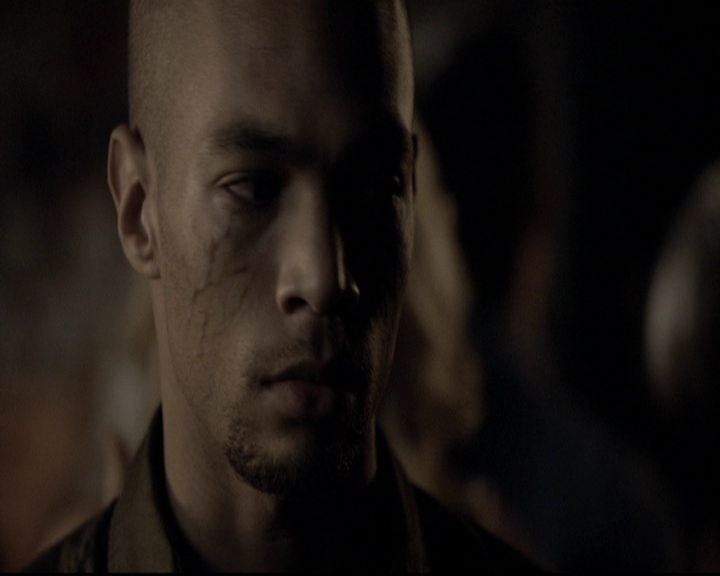VampireDiariesWorld-dot-org_5x08DeadManOnCampus1405.jpg