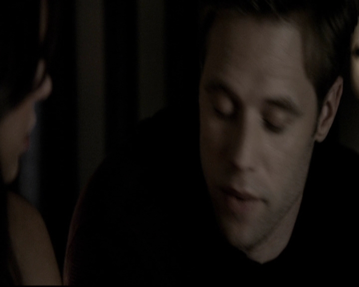 VampireDiariesWorld-dot-org_5x08DeadManOnCampus1504.jpg