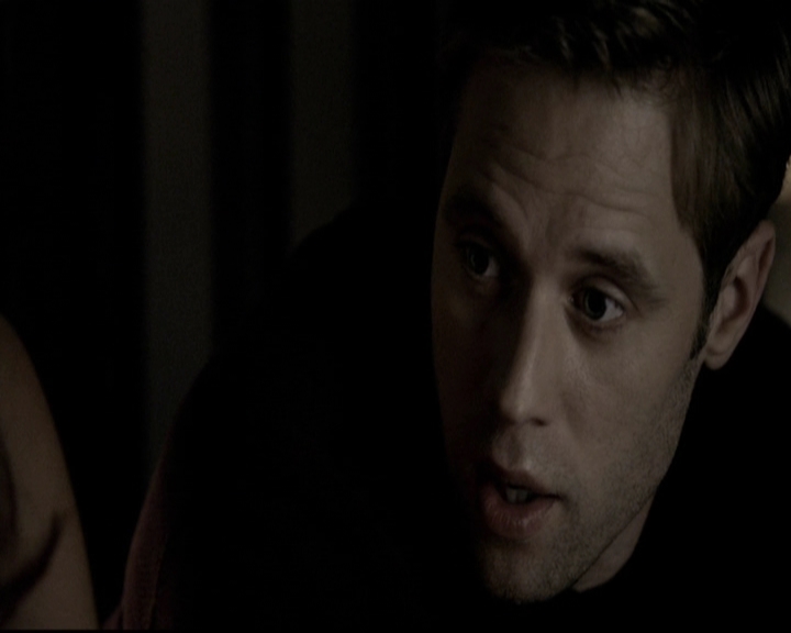 VampireDiariesWorld-dot-org_5x08DeadManOnCampus1509.jpg