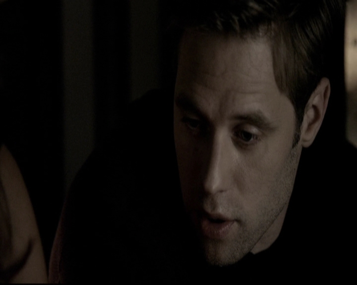 VampireDiariesWorld-dot-org_5x08DeadManOnCampus1510.jpg