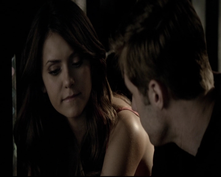 VampireDiariesWorld-dot-org_5x08DeadManOnCampus1521.jpg