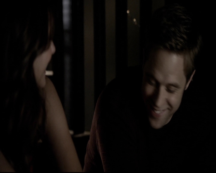 VampireDiariesWorld-dot-org_5x08DeadManOnCampus1524.jpg