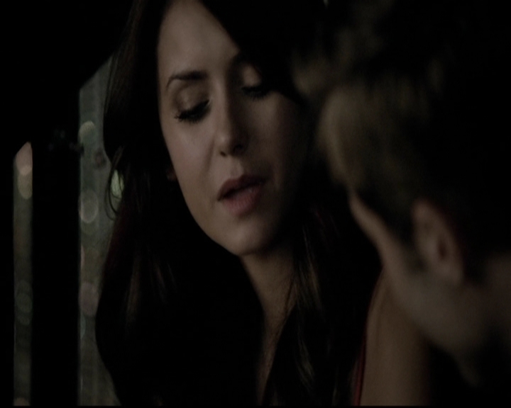 VampireDiariesWorld-dot-org_5x08DeadManOnCampus1526.jpg