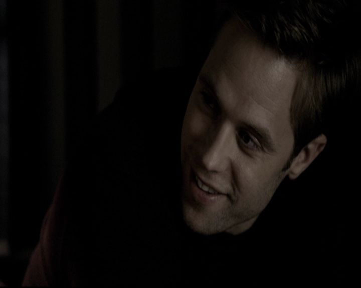 VampireDiariesWorld-dot-org_5x08DeadManOnCampus1527.jpg