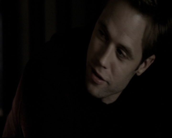 VampireDiariesWorld-dot-org_5x08DeadManOnCampus1528.jpg