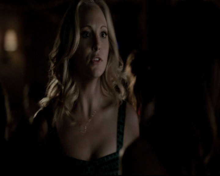 VampireDiariesWorld-dot-org_5x08DeadManOnCampus1532.jpg