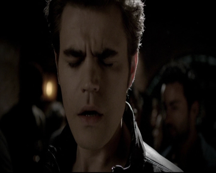 VampireDiariesWorld-dot-org_5x08DeadManOnCampus1557.jpg