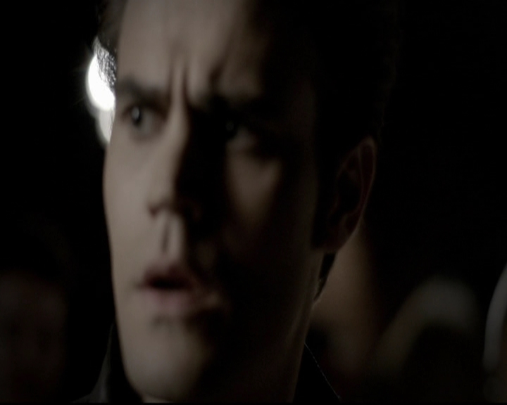 VampireDiariesWorld-dot-org_5x08DeadManOnCampus1564.jpg