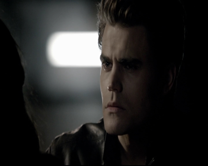 VampireDiariesWorld-dot-org_5x08DeadManOnCampus1615.jpg
