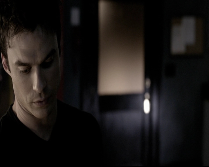 VampireDiariesWorld-dot-org_5x08DeadManOnCampus1710.jpg