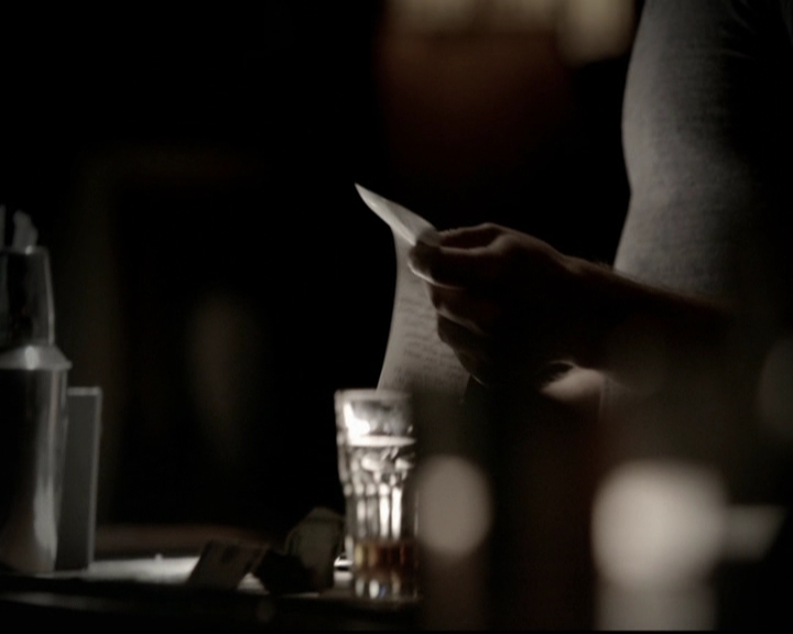 VampireDiariesWorld-dot-org_5x08DeadManOnCampus1850.jpg VampireDiariesWorld-dot-org_5x08DeadManOnCampus1850.jpg