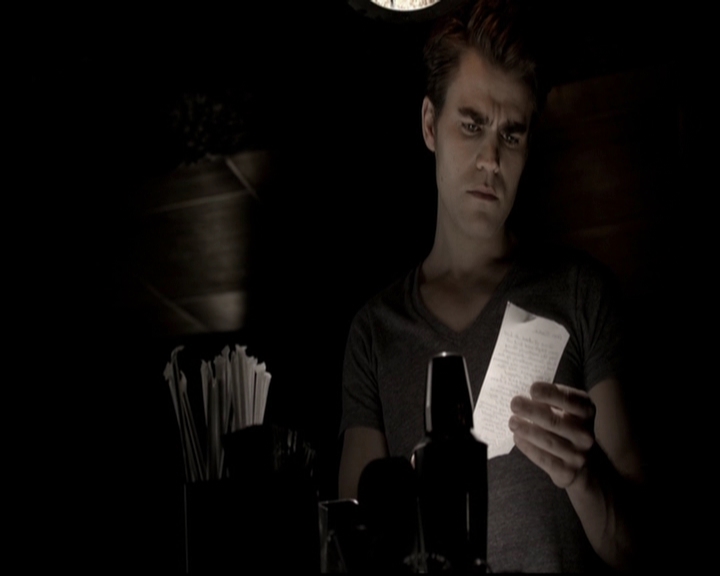VampireDiariesWorld-dot-org_5x08DeadManOnCampus1860.jpg VampireDiariesWorld-dot-org_5x08DeadManOnCampus1860.jpg