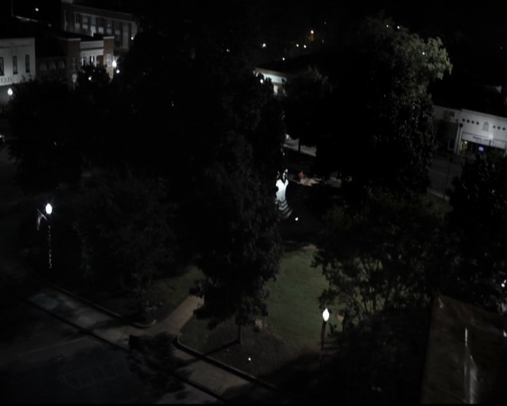 VampireDiariesWorld-dot-org_5x08DeadManOnCampus1877.jpg