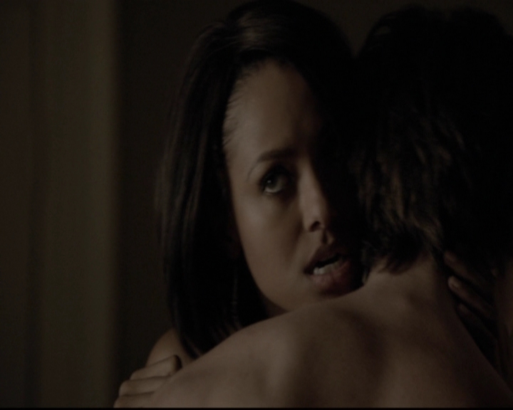 VampireDiariesWorld-dot-org_5x08DeadManOnCampus2035.jpg VampireDiariesWorld-dot-org_5x08DeadManOnCampus2035.jpg