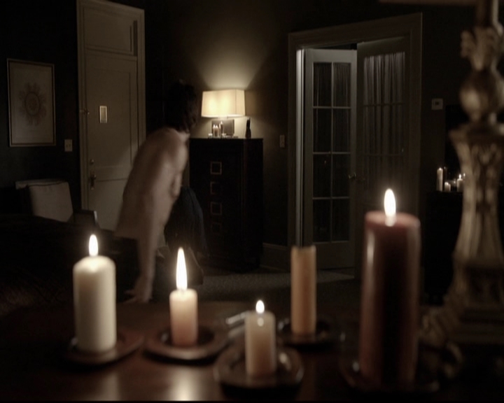 VampireDiariesWorld-dot-org_5x08DeadManOnCampus2059.jpg
