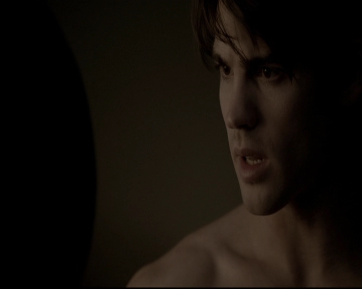 VampireDiariesWorld-dot-org_5x08DeadManOnCampus2064.jpg