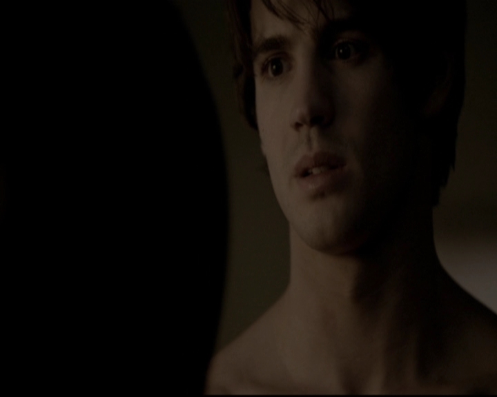 VampireDiariesWorld-dot-org_5x08DeadManOnCampus2081.jpg