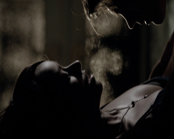 VampireDiariesWorld-dot-org_5x08DeadManOnCampus2138.jpg VampireDiariesWorld-dot-org_5x08DeadManOnCampus2138.jpg