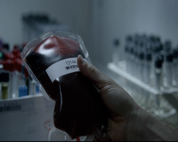 VampireDiariesWorld-dot-org_5x08DeadManOnCampus2239.jpg