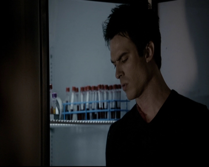VampireDiariesWorld-dot-org_5x08DeadManOnCampus2242.jpg