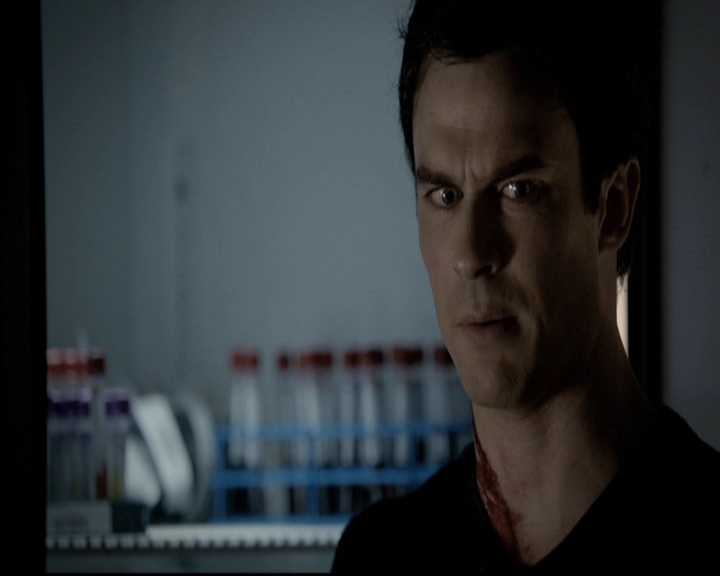 VampireDiariesWorld-dot-org_5x08DeadManOnCampus2264.jpg