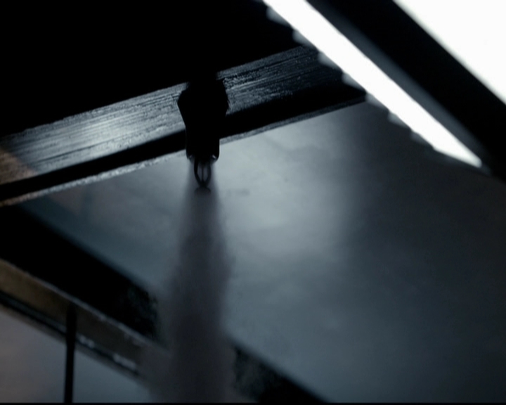 VampireDiariesWorld-dot-org_5x08DeadManOnCampus2282.jpg