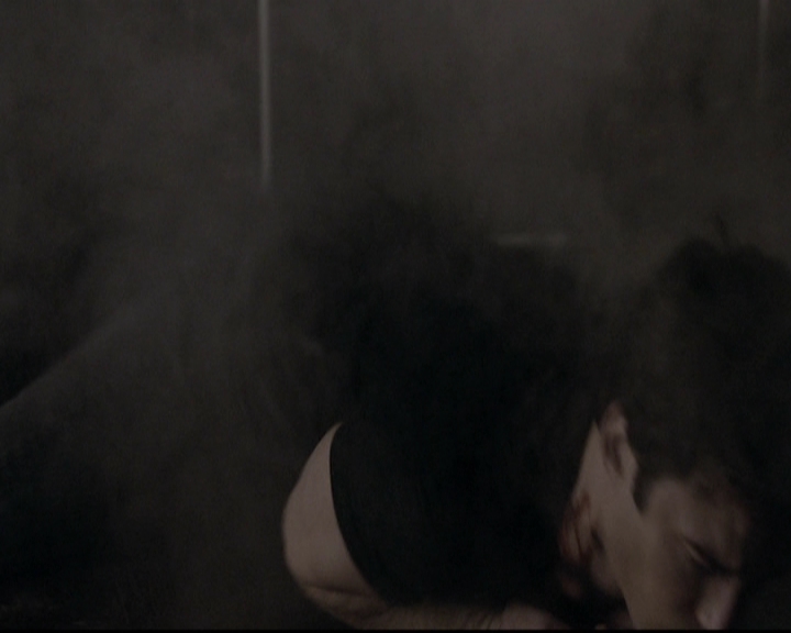 VampireDiariesWorld-dot-org_5x08DeadManOnCampus2291.jpg