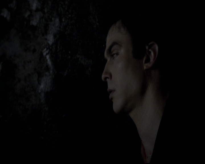VampireDiariesWorld-dot-org_5x08DeadManOnCampus2311.jpg