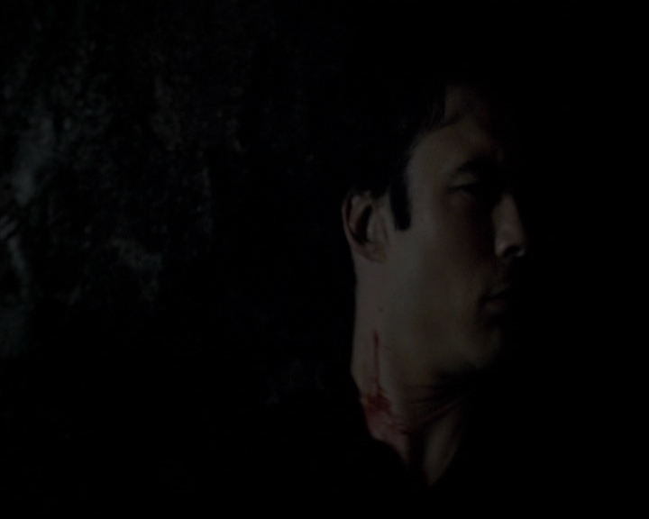 VampireDiariesWorld-dot-org_5x08DeadManOnCampus2316.jpg