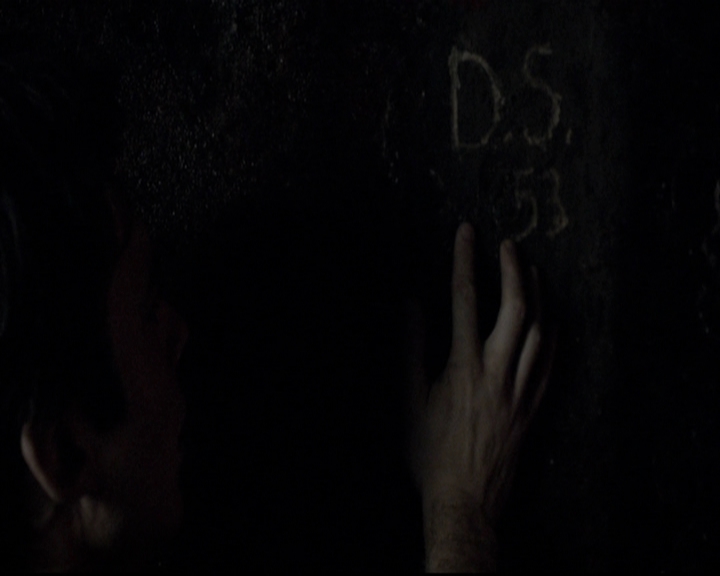 VampireDiariesWorld-dot-org_5x08DeadManOnCampus2320.jpg