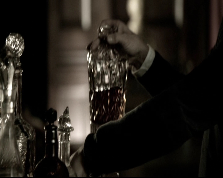 VampireDiariesWorld-dot-org_5x09TheCell0080.jpg