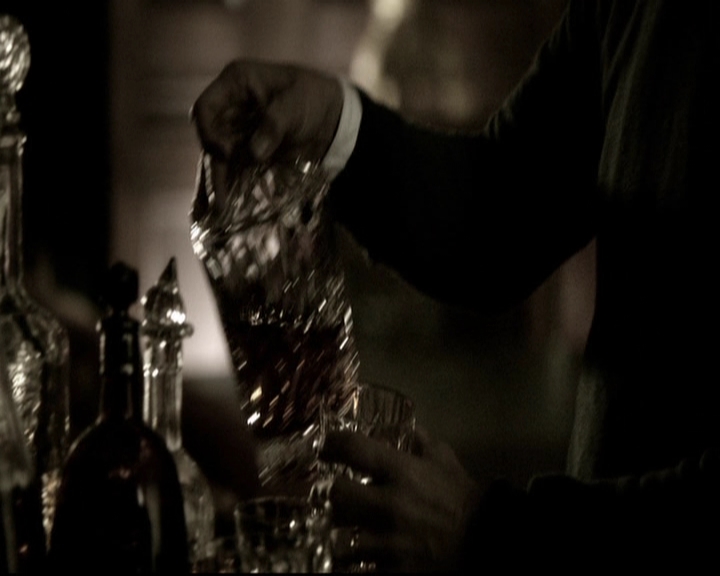 VampireDiariesWorld-dot-org_5x09TheCell0087.jpg