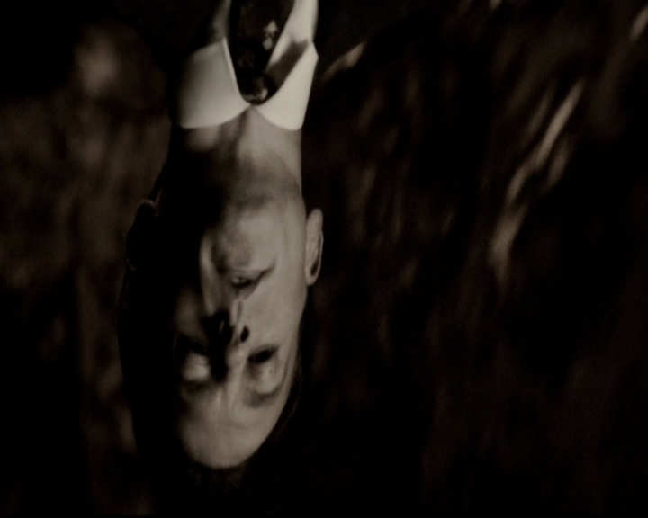 VampireDiariesWorld-dot-org_5x09TheCell0124.jpg