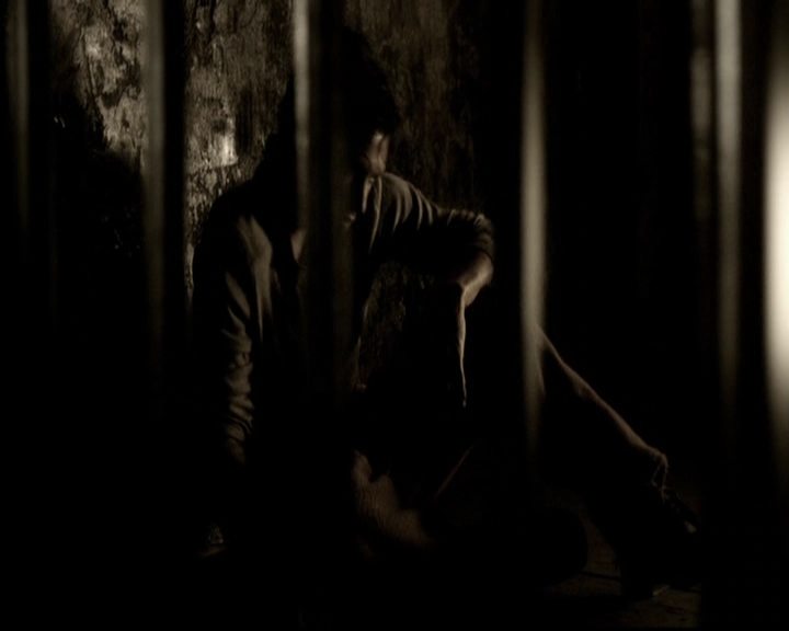 VampireDiariesWorld-dot-org_5x09TheCell0787.jpg