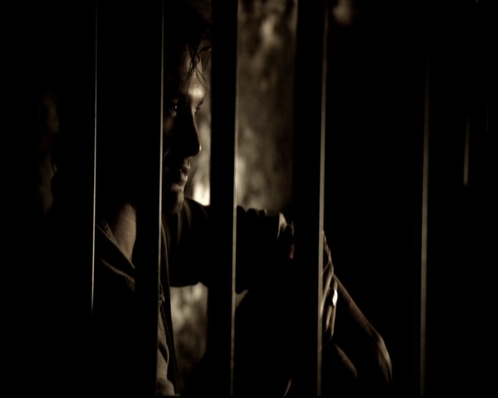 VampireDiariesWorld-dot-org_5x09TheCell0823.jpg