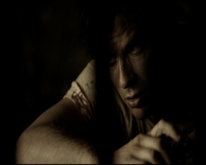 VampireDiariesWorld-dot-org_5x09TheCell0824.jpg