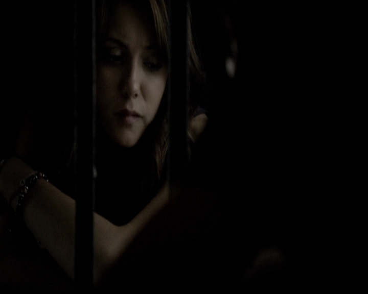 VampireDiariesWorld-dot-org_5x09TheCell0903.jpg