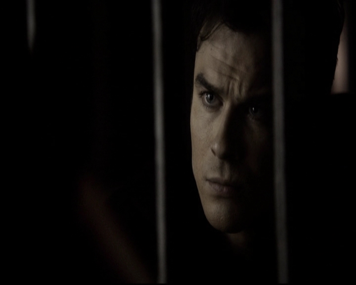 VampireDiariesWorld-dot-org_5x09TheCell0921.jpg