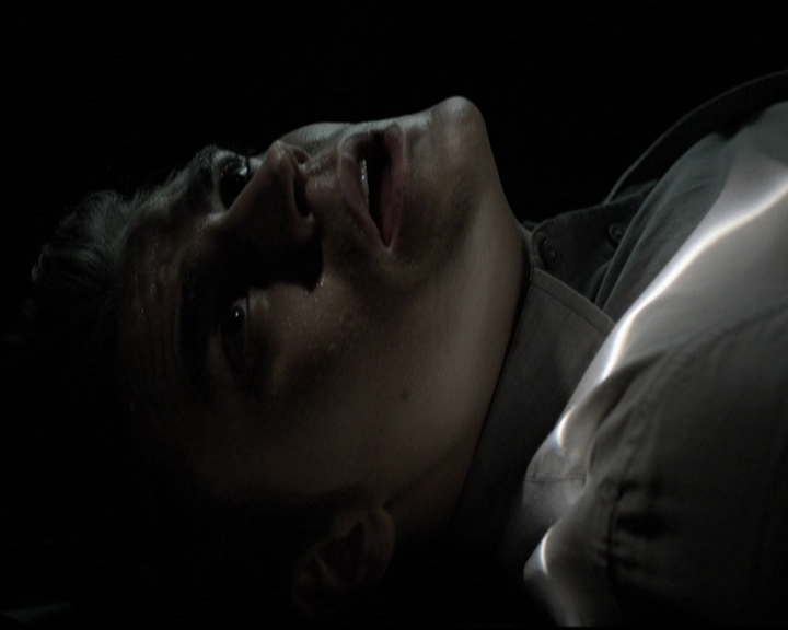 VampireDiariesWorld-dot-org_5x09TheCell0930.jpg