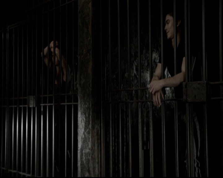 VampireDiariesWorld-dot-org_5x09TheCell1018.jpg