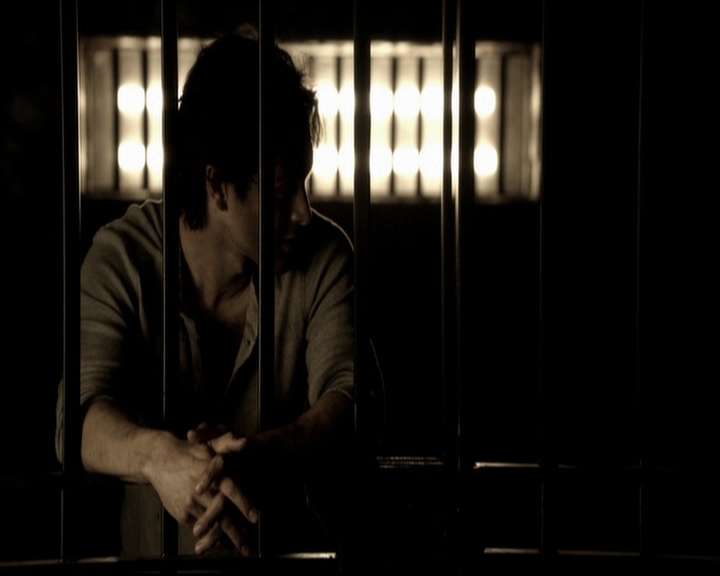 VampireDiariesWorld-dot-org_5x09TheCell1038.jpg
