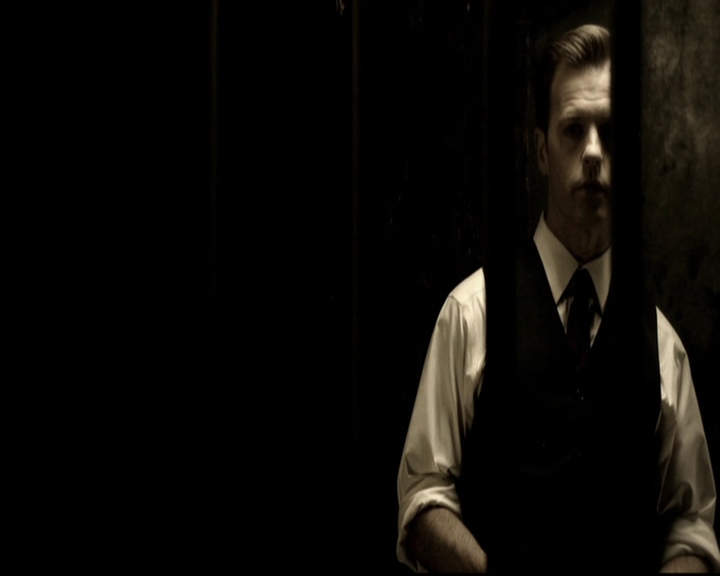 VampireDiariesWorld-dot-org_5x09TheCell1171.jpg