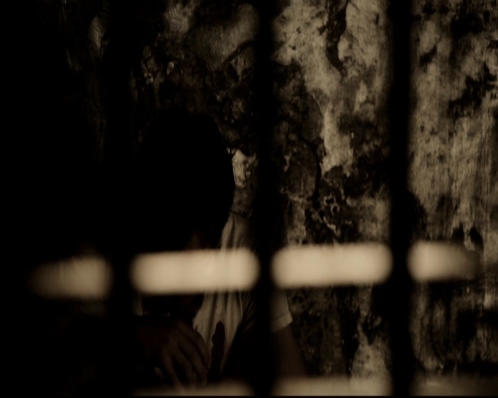 VampireDiariesWorld-dot-org_5x09TheCell1209.jpg