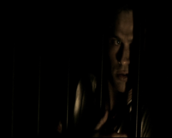 VampireDiariesWorld-dot-org_5x09TheCell1250.jpg