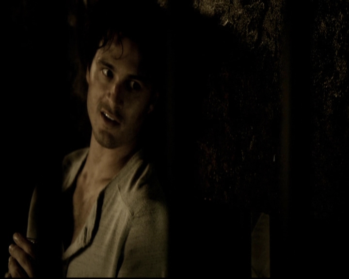 VampireDiariesWorld-dot-org_5x09TheCell1366.jpg